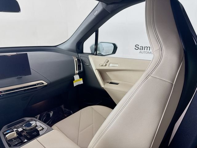 2026 BMW iX 45 - Photo 23