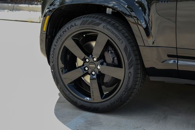 New 2026 Santorini Black Land Rover X-Dynamic SE image 69