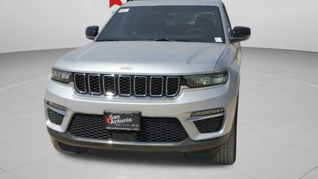 New 2025 Silver Zynith Exterior Paint Jeep Limited image 40