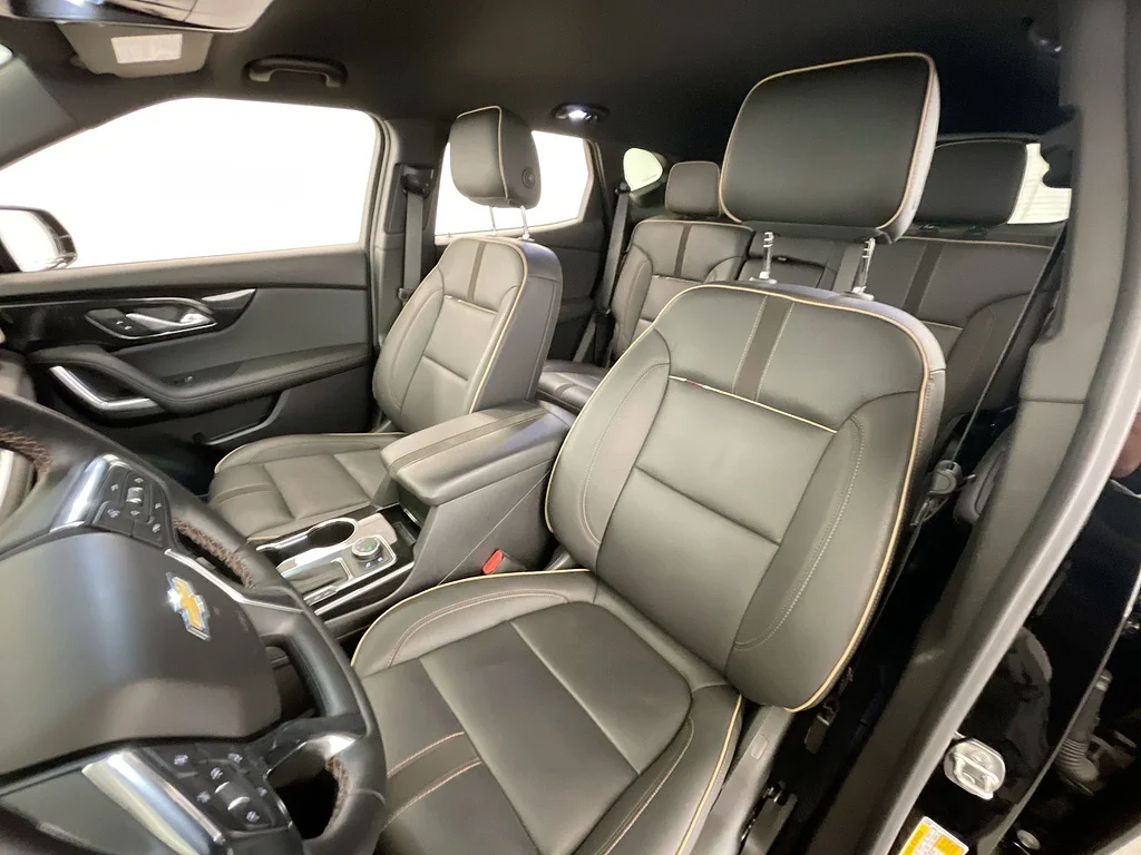 Used 2023 Black Chevrolet Premier image 19
