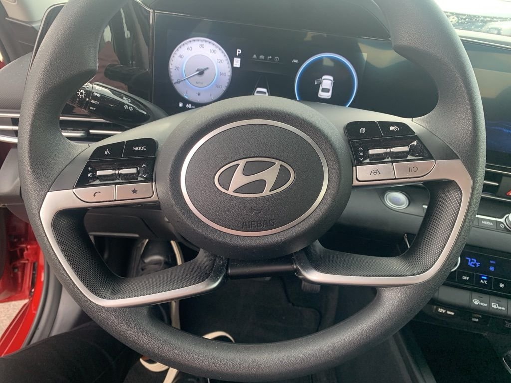 2024 Hyundai Elantra SEL - Photo 16