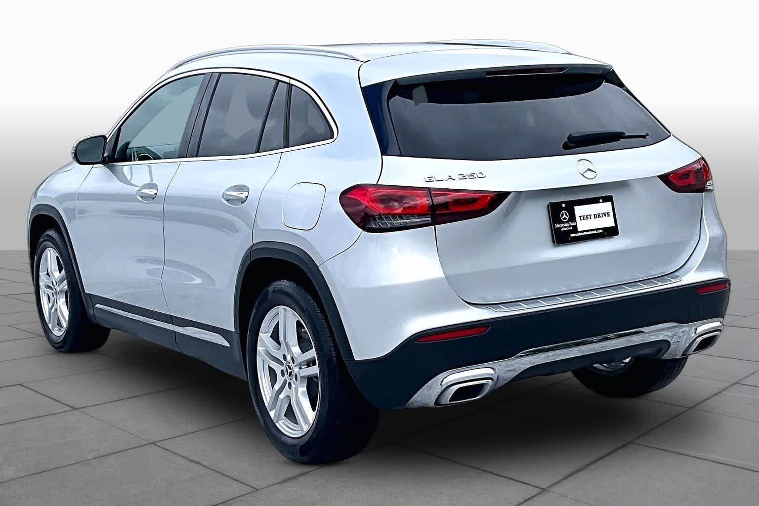 Used 2021 Iridium Silver Metallic Mercedes-Benz GLA 250 image 8