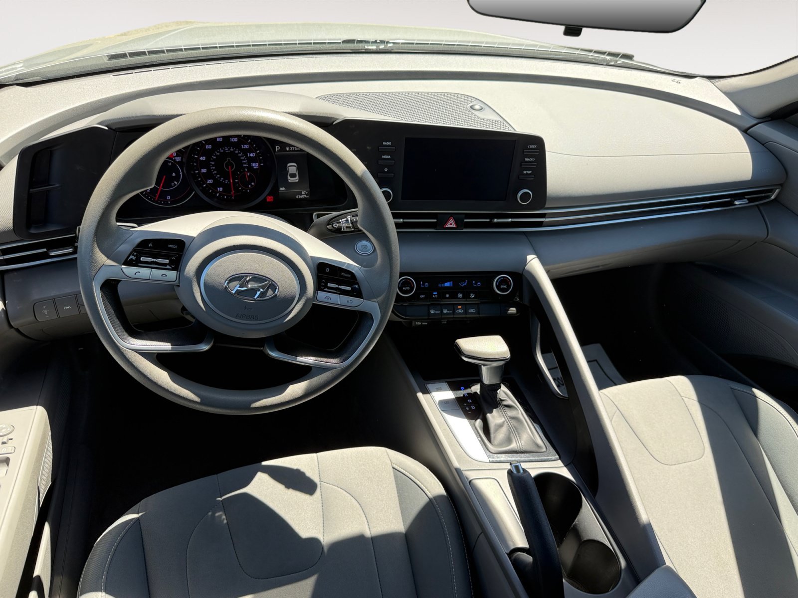 Certified Used 2021 Shimmering Silver Pearl Hyundai SEL image 15