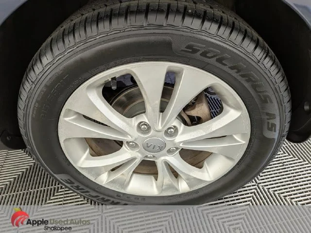 Used 2016 Blue Kia Exclaim image 43