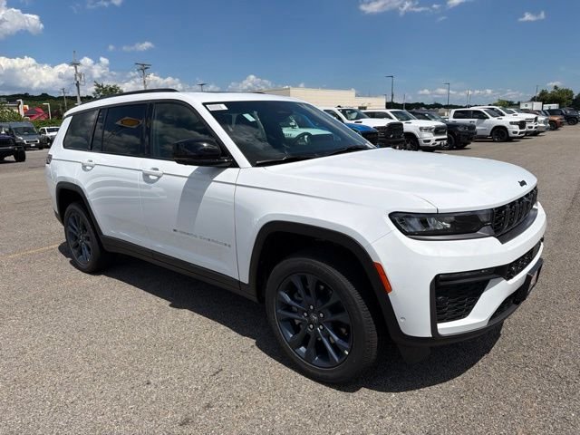 New 2026 Bright White Clear-Coat Exterior Paint Jeep  image 1