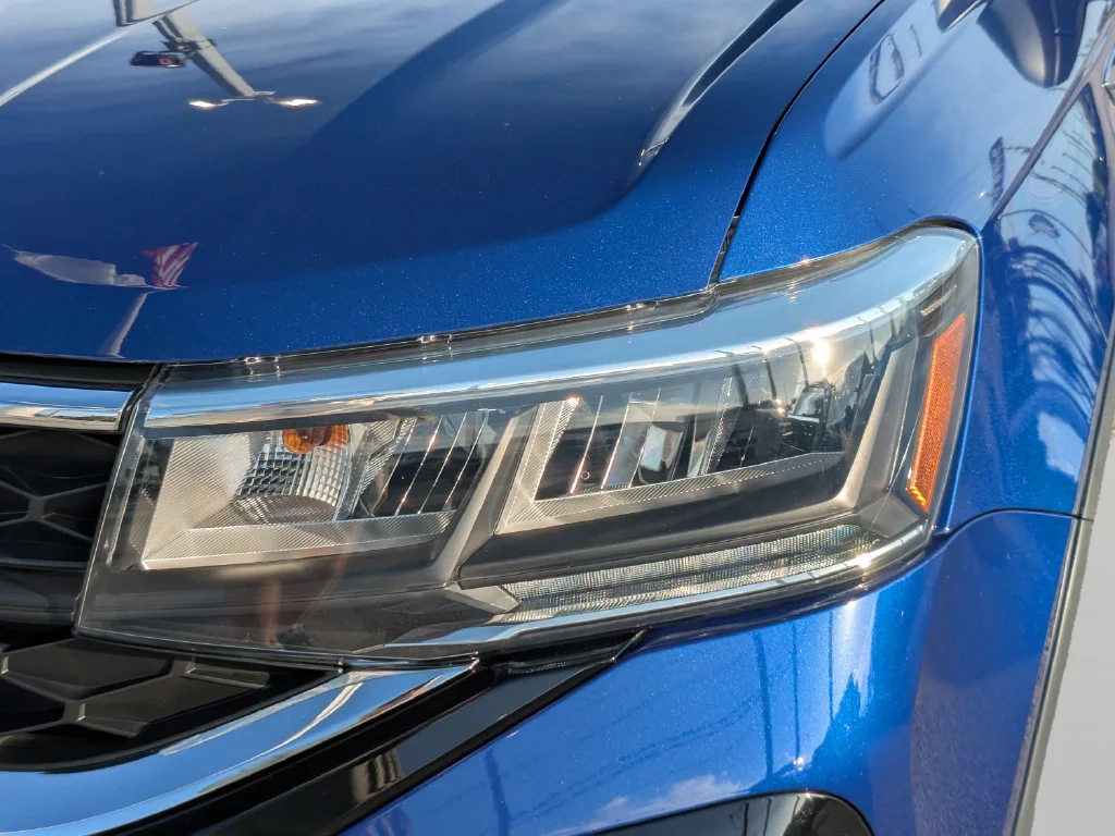 Used 2022 Blue Volkswagen 1.5T S image 7