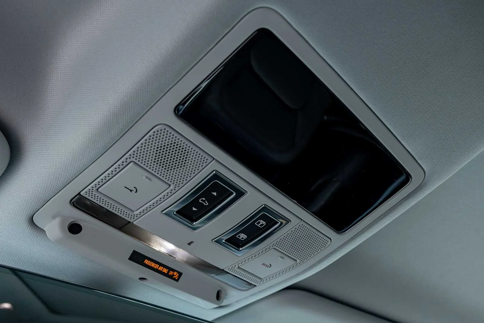 New 2026 Fuji White Land Rover S image 25