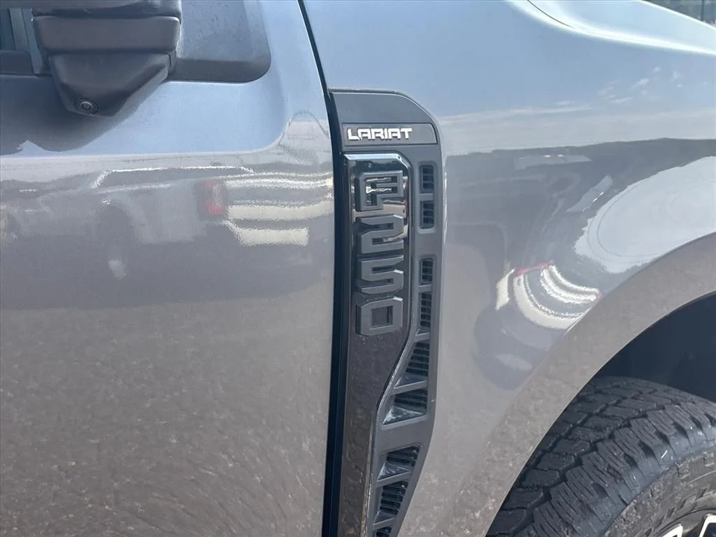 Used 2024 Gray Ford Lariat image 11