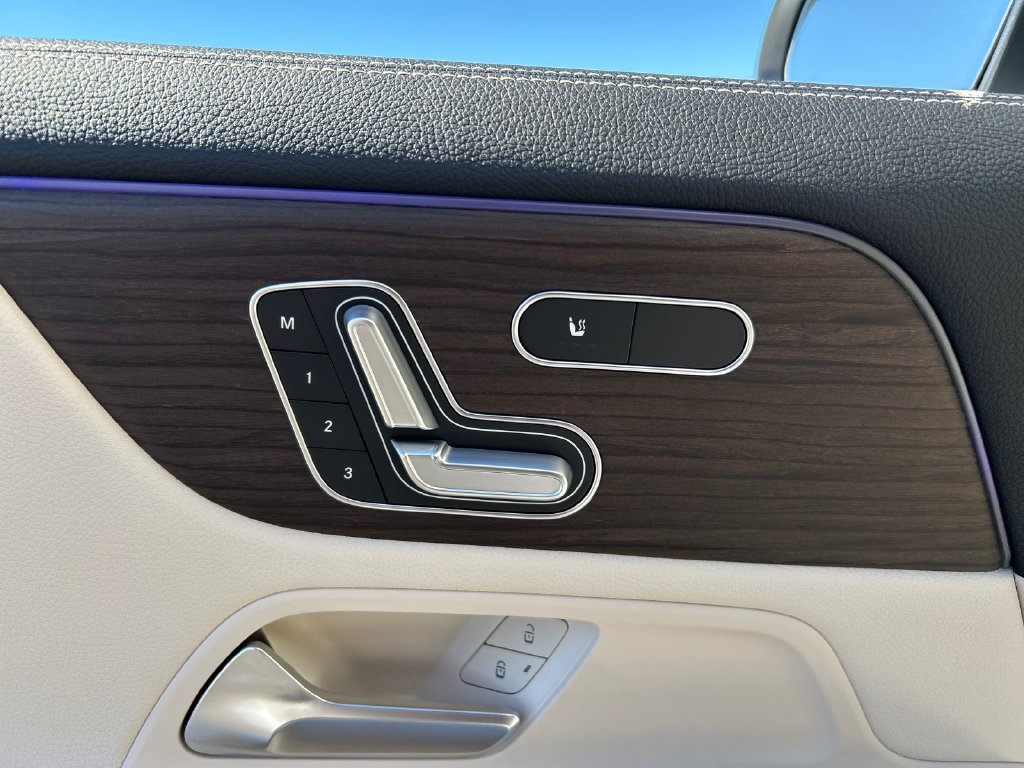 New 2026 Polar White Mercedes-Benz GLA 250 image 11