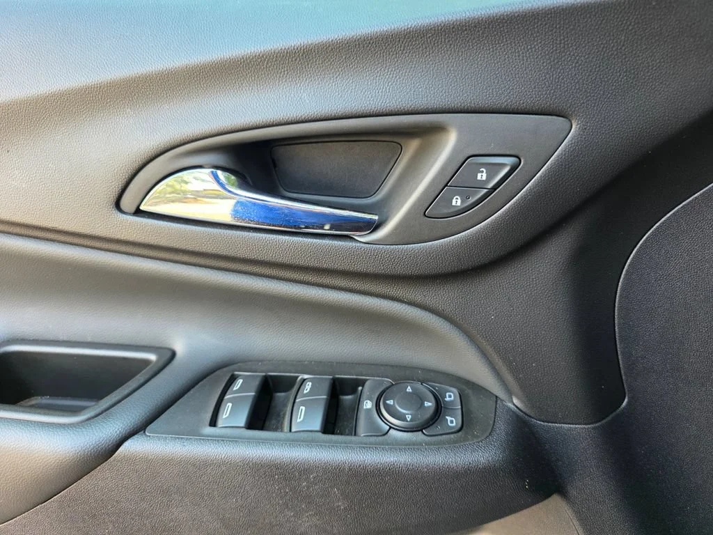 Used 2024 Sterling Gray Metallic Chevrolet LT image 17