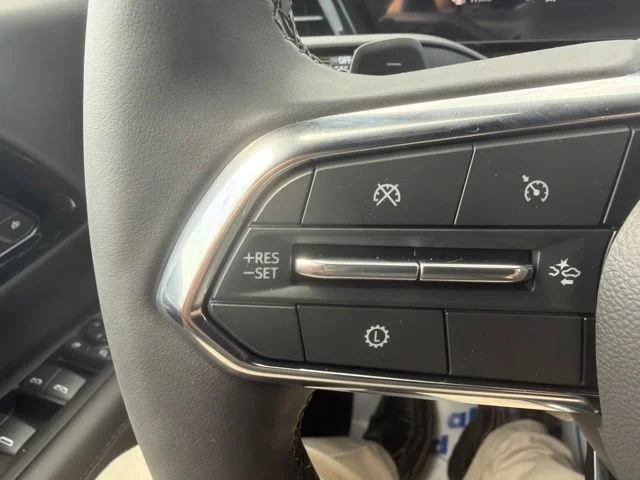 New 2026 Summit White Chevrolet Z71 image 35