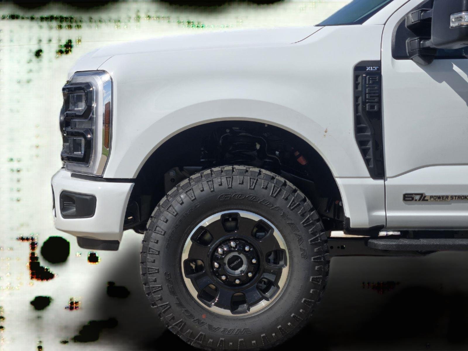 New 2026 Oxford White Ford F-250® XLT image 6