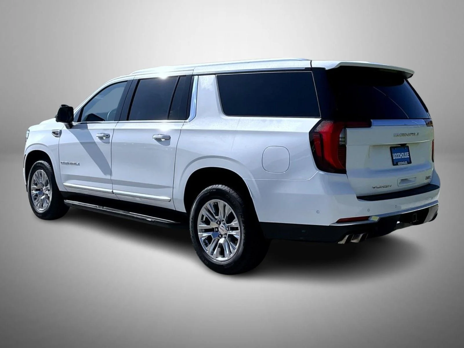 Used 2025 White GMC Denali image 7