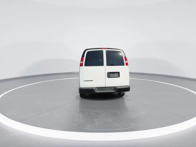 Used 2025 White Chevrolet LS image 12