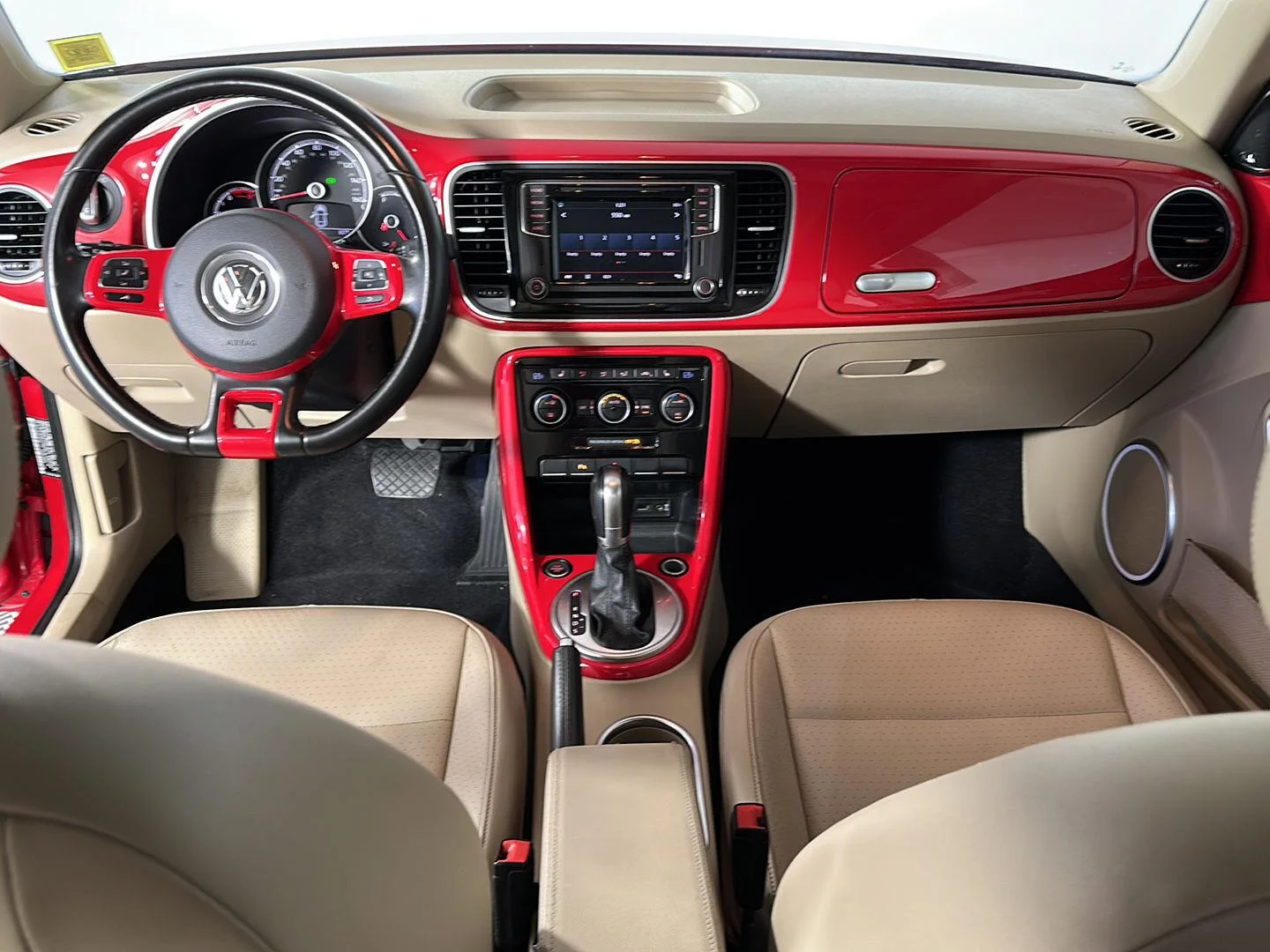 Used 2019 Tornado Red Volkswagen SE image 22