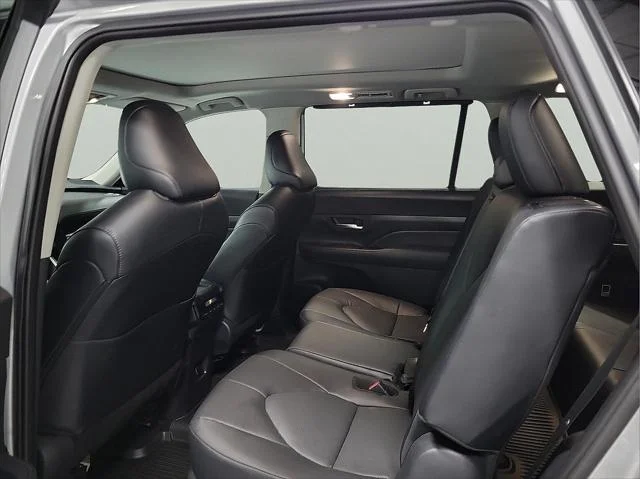 Certified Used 2025 CELESTIAL SILVER Toyota  image 9