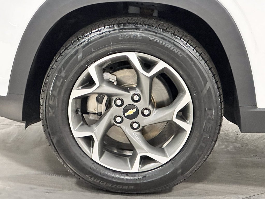 Used 2024 White Chevrolet LT image 12
