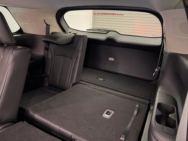 New 2026 RADIANT WHITE INFINITI Luxe FWD image 22
