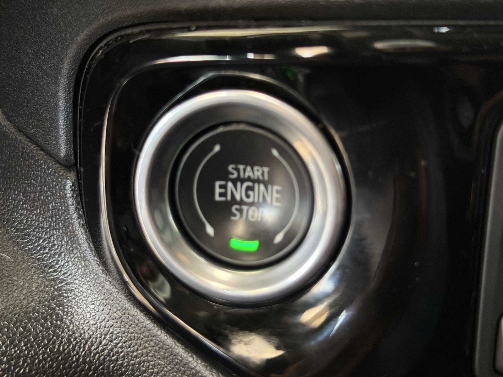 Used 2026 Titanium Rush Metallic GMC SLT image 17