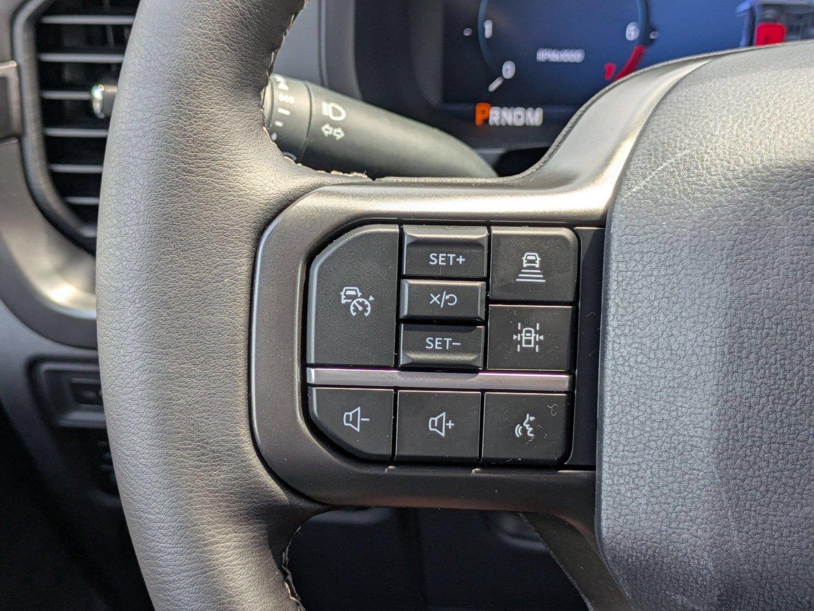 New 2024 Carbonized Gray Metallic Ford XLT image 15