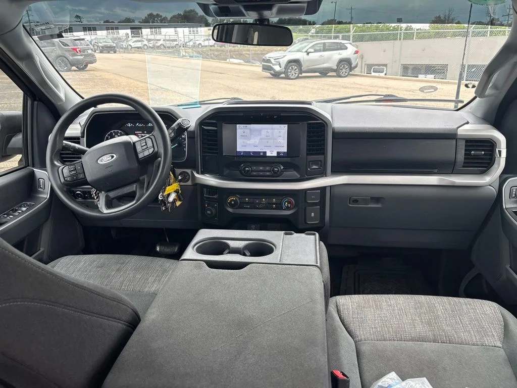 Used 2023 Avalanche Ford XLT image 10