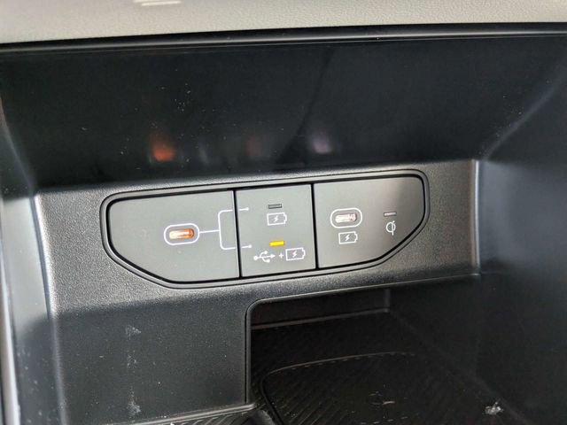 2025 Kia Sorento S - Photo 23