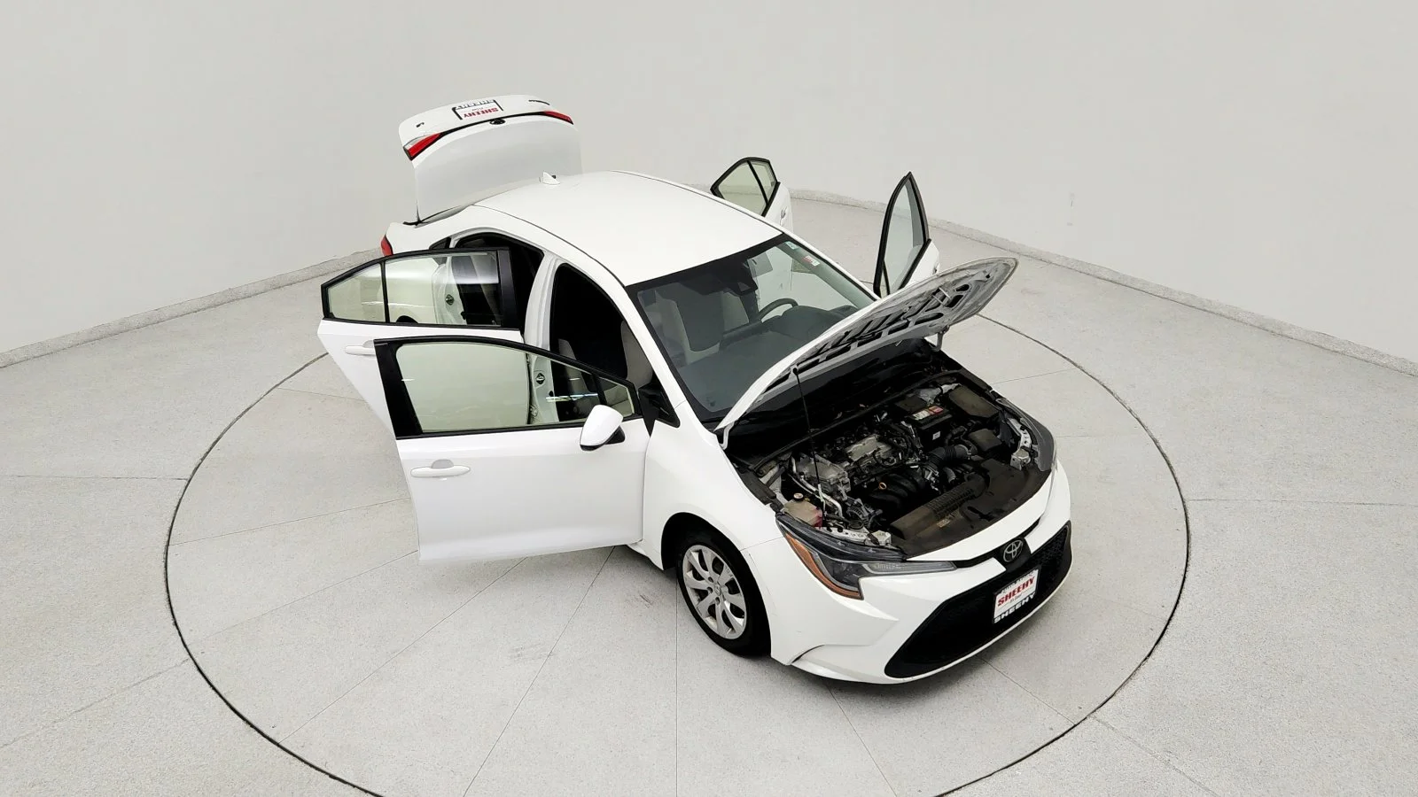 Used 2022 White Toyota LE image 21