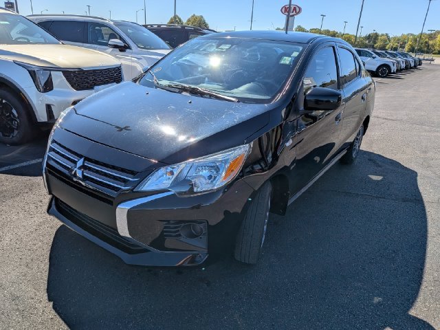 Used 2022  Mitsubishi ES image 3
