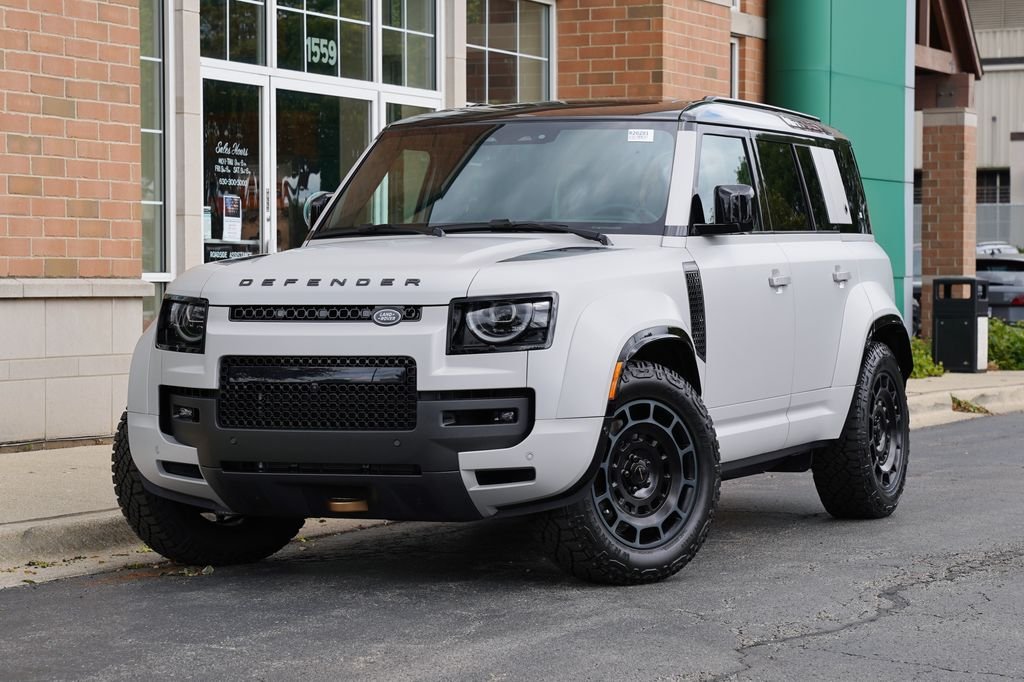 Used 2026 Gray Land Rover OCTA image 1