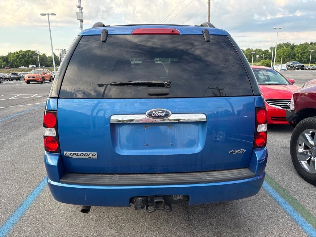 Used 2010 Blue Ford XLT image 10