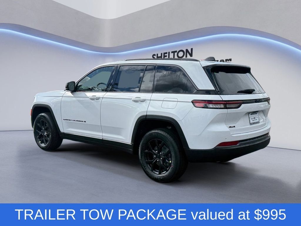 New 2026 Bright White Clear-Coat Exterior Paint Jeep Altitude image 4