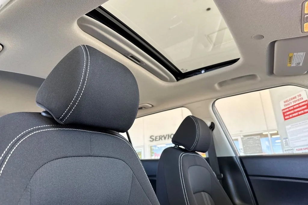 2025 Hyundai Venue SEL - Photo 21