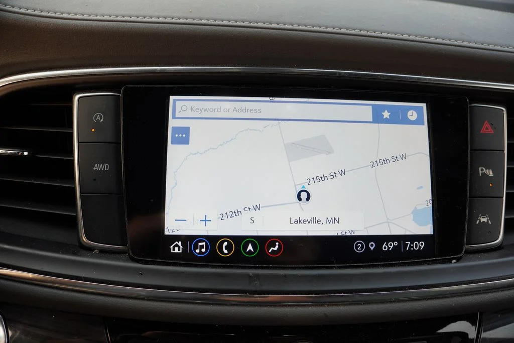 Used 2022 Summit White Buick Premium Group image 6