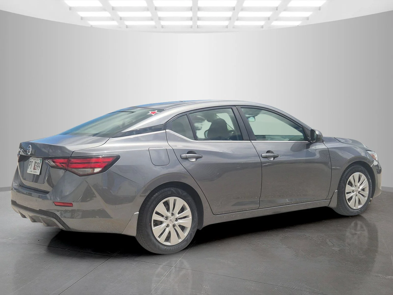 Used 2023 Gray Nissan S image 3