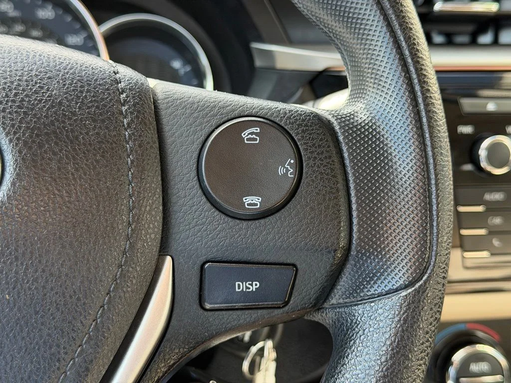 Used 2016 Brown Toyota LE image 18