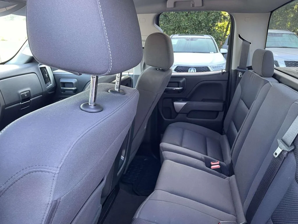 Used 2018 CAJUN RED TINTCOAT Chevrolet LT image 15