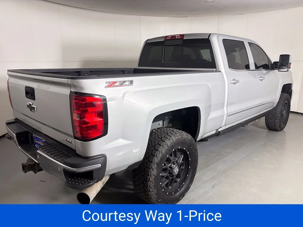 Used 2016 SILVER ICE METALLIC Chevrolet LTZ image 11