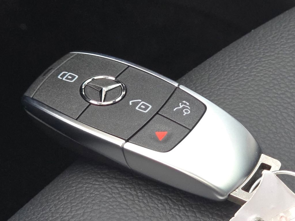 New 2026 Night Black Mercedes-Benz GLA 250 image 76