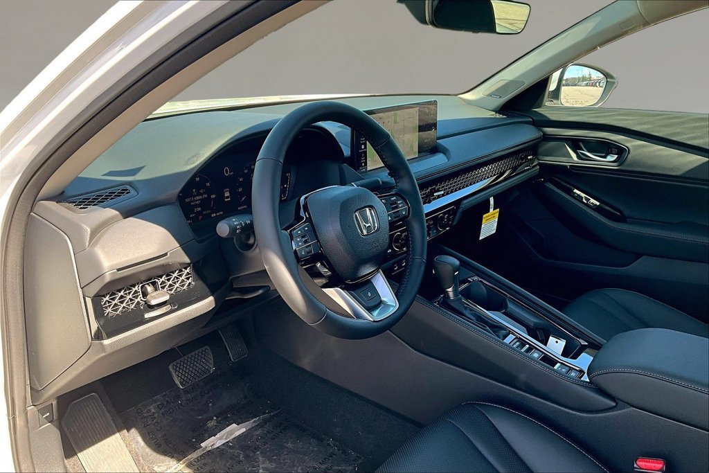 New 2026 Platinum White Pearl Honda Touring image 7