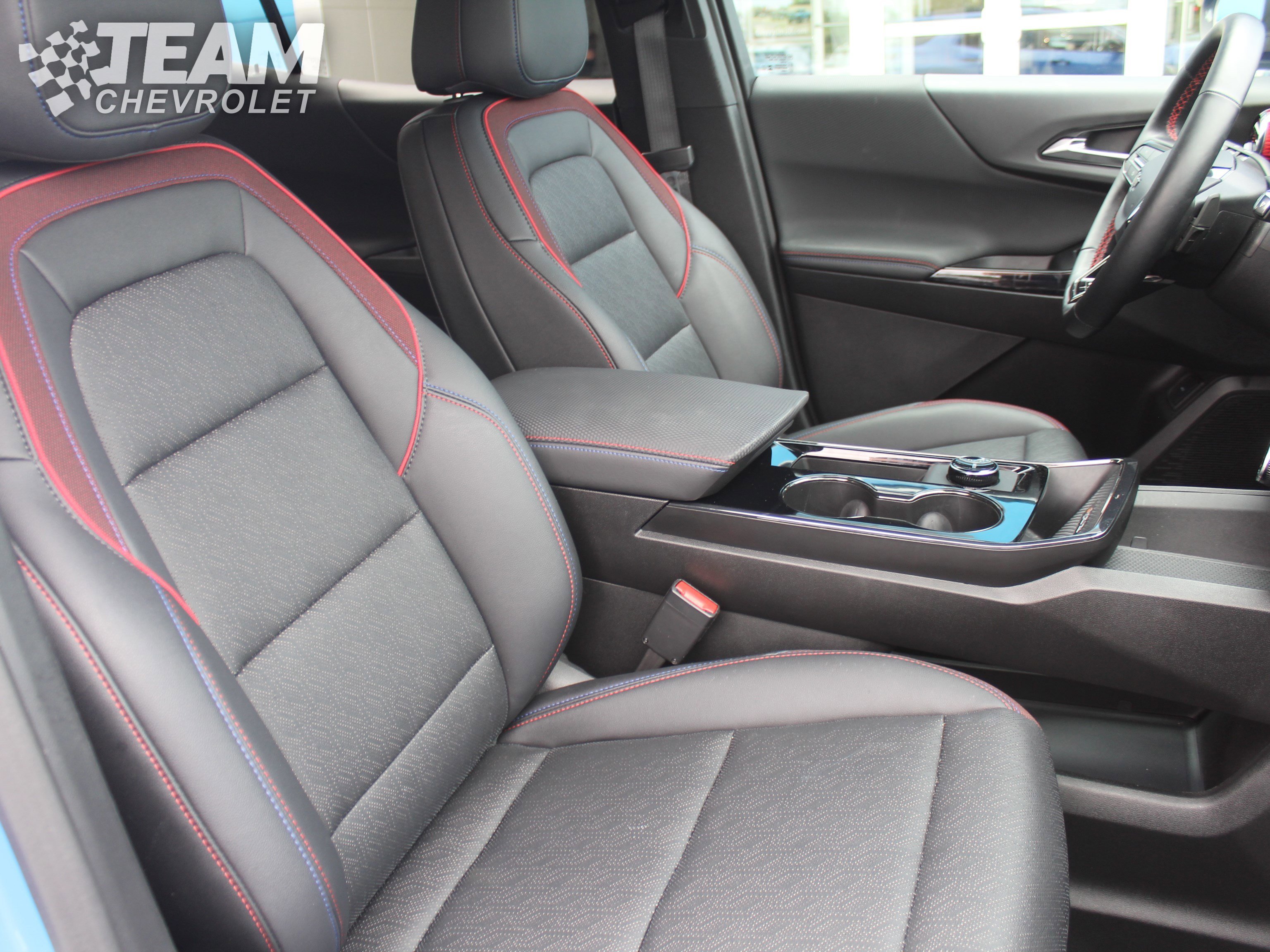 2025 Chevrolet Equinox RS - Photo 28