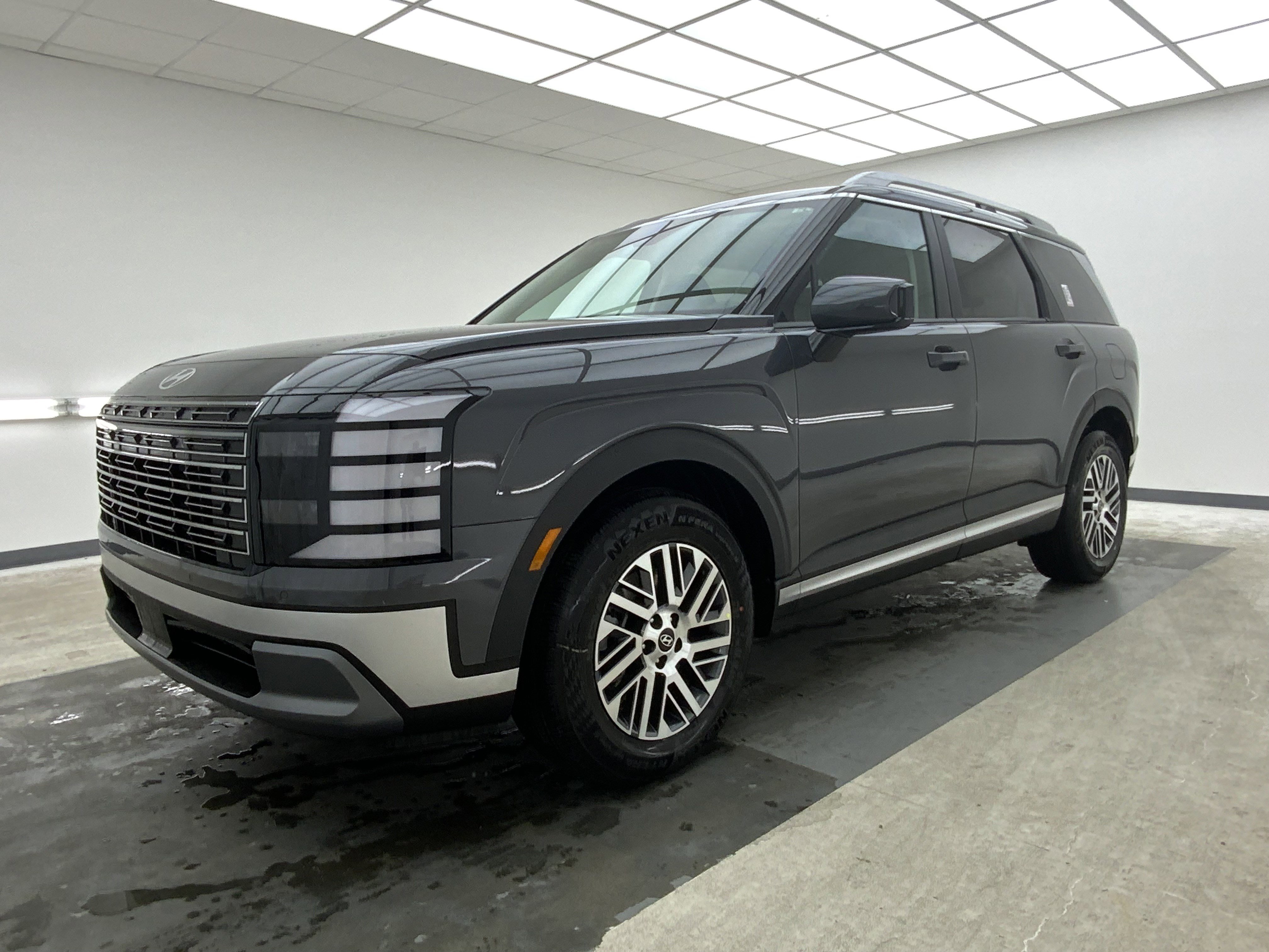 New 2026 Ecotronic Gray Pearl Hyundai SEL 7P image 1