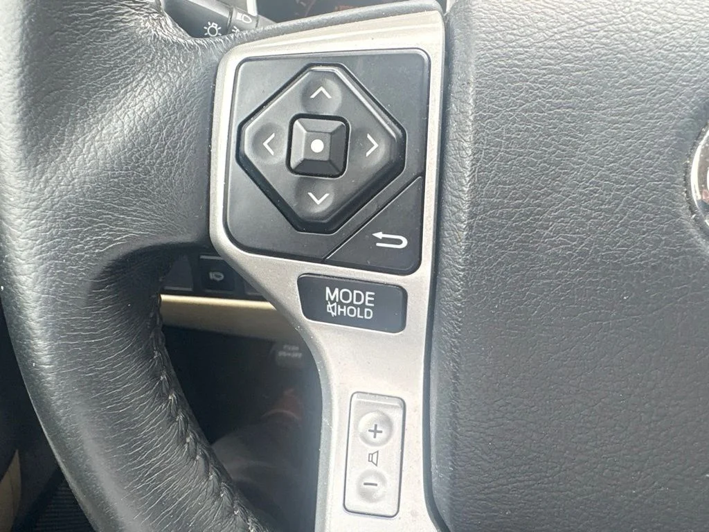 Used 2015 Black Toyota SR5 image 23