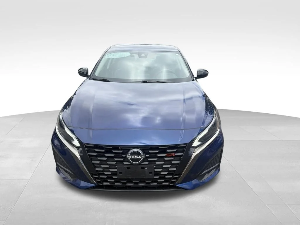 Used 2024 Blue Nissan 2.5 SR image 2