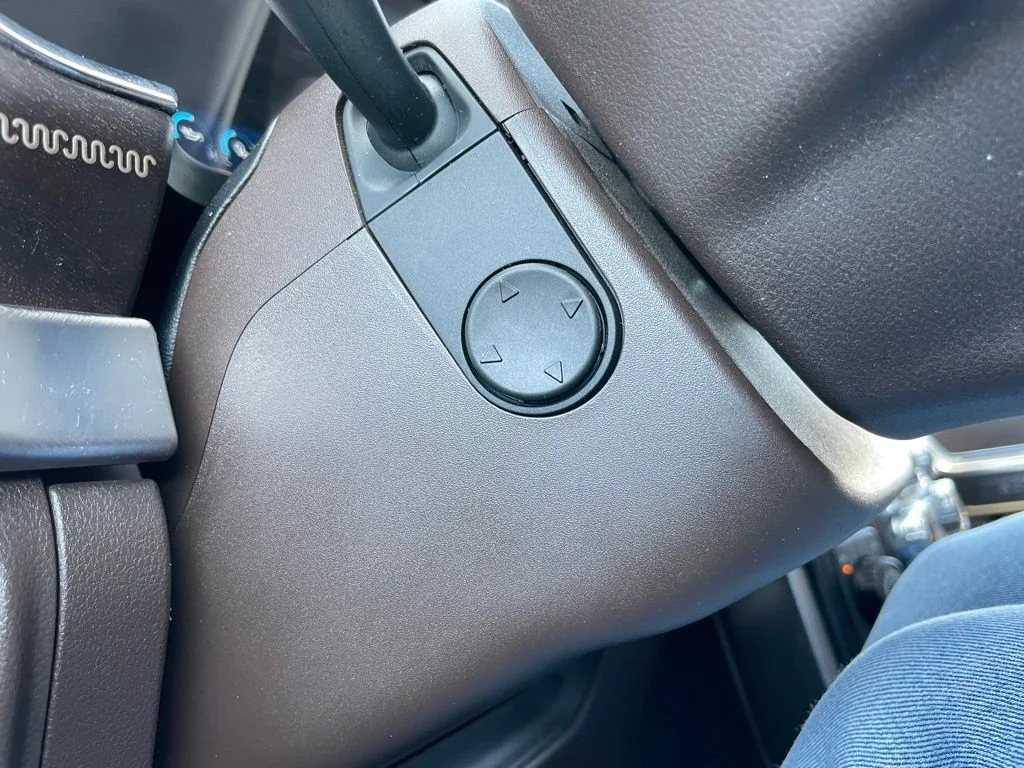 Used 2023 Antimatter Blue Metallic Ford King Ranch image 51