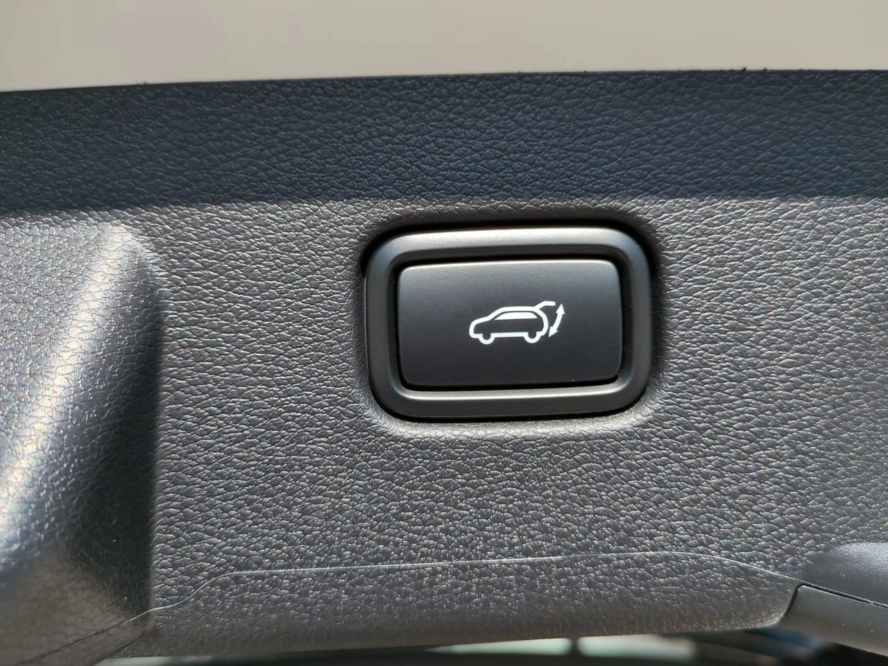 2026 Kia Sportage EX - Photo 17