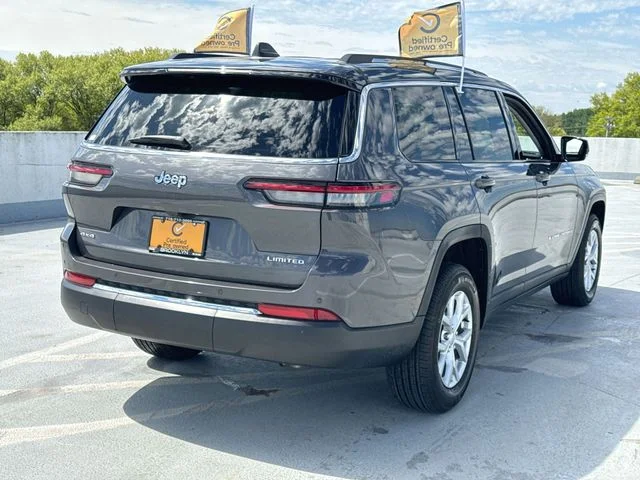 Used 2024 Gray Jeep Limited image 7