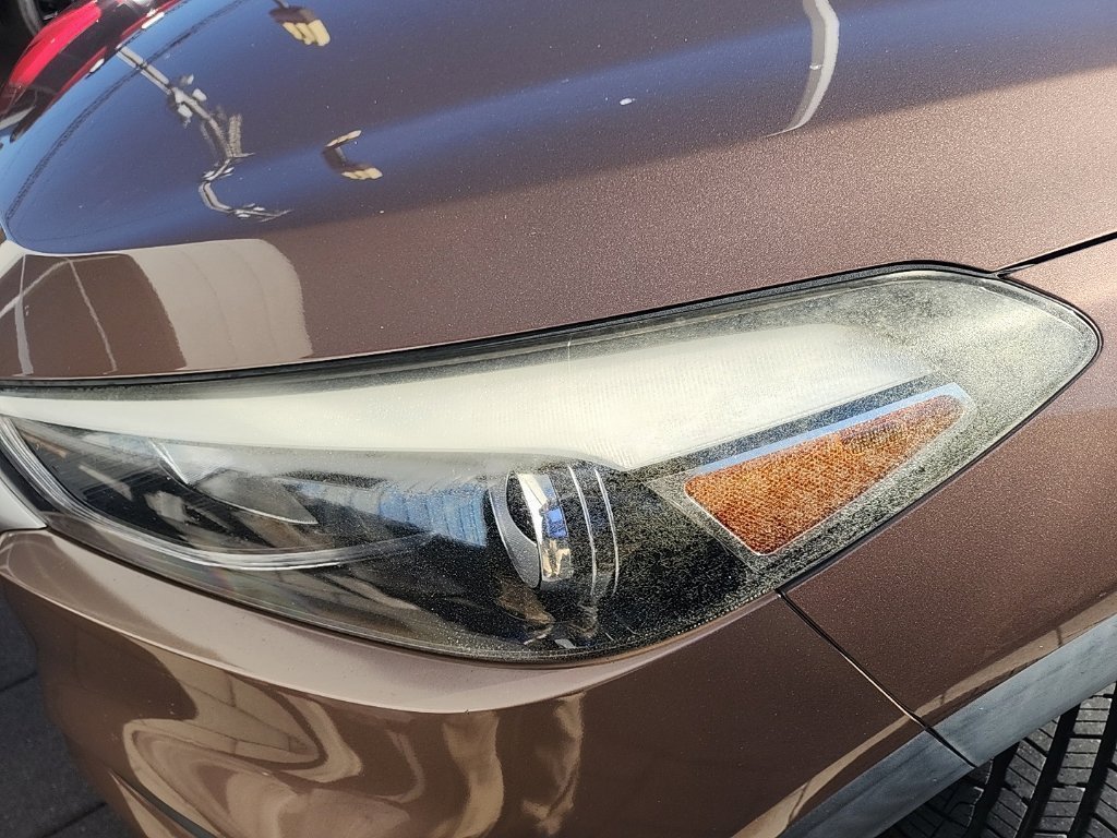 Used 2017 Beige Hyundai SE image 2