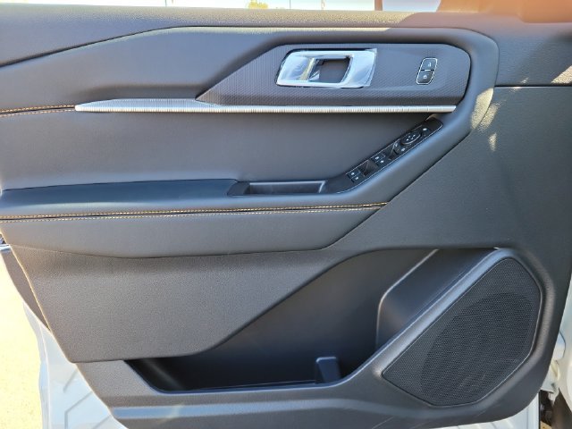 New 2027 Star White Metallic Tri-Coat Ford Tremor® image 46