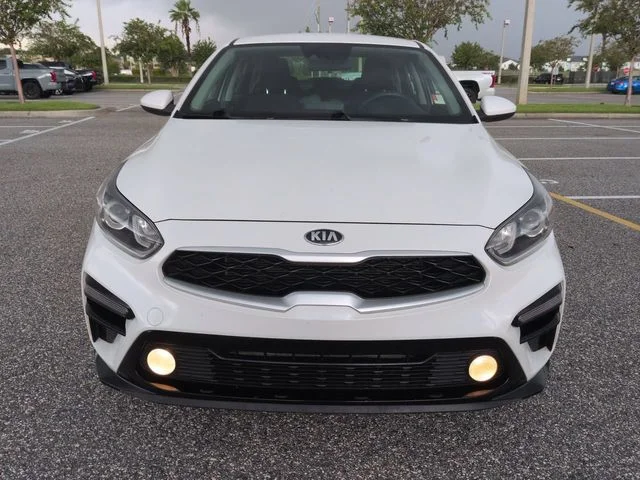 Used 2021 White Kia LXS image 9