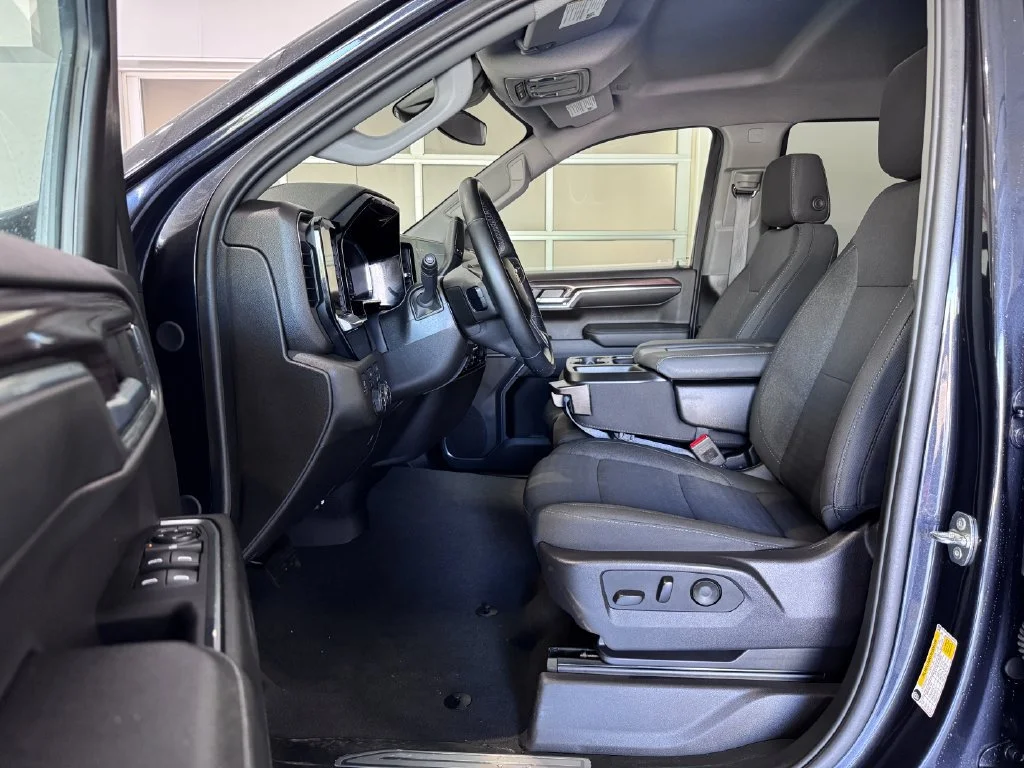2024 Chevrolet Silverado 1500 LT - Photo 11